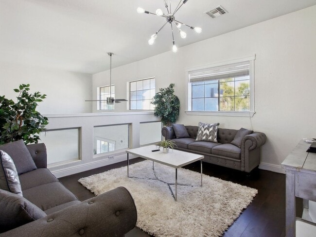 Building Photo - 7733 W Southgate Ave