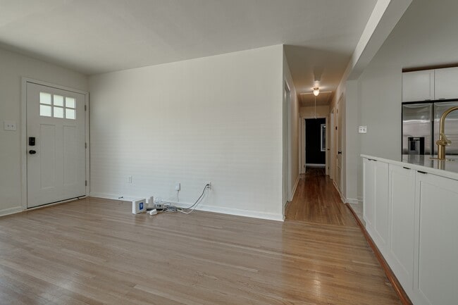 Building Photo - 713 Norris Ave