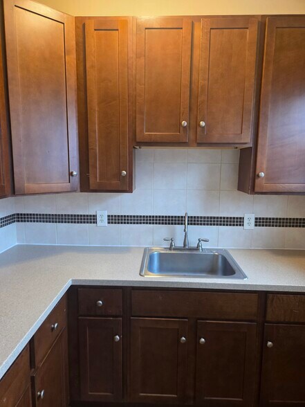 Building Photo - 234 Howard Ave
