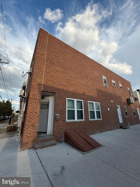 Building Photo - 370 Jackson St
