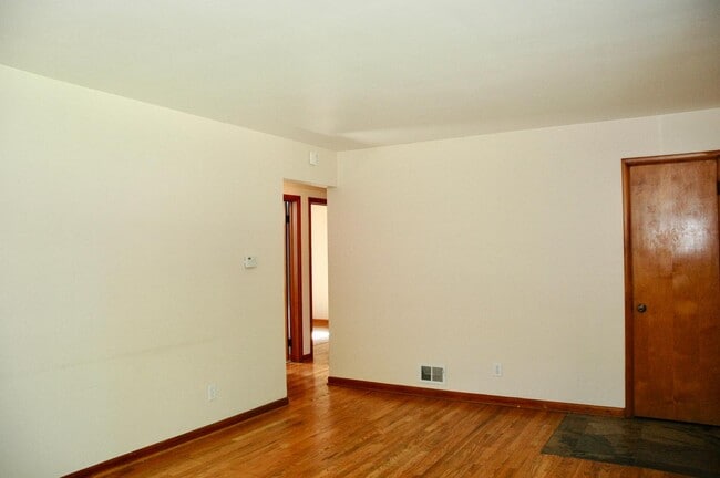 Building Photo - 1317 Herrick Ave NE