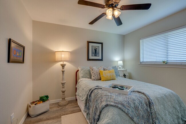 Building Photo - 4 Salida Dr