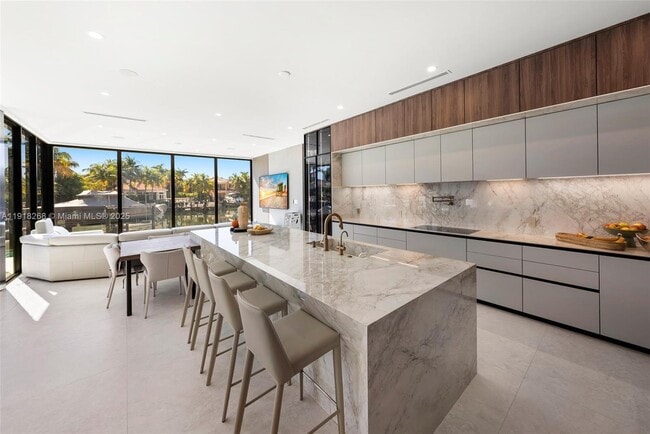 Building Photo - 1102 Washington St