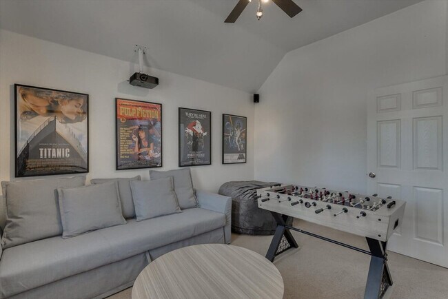 Building Photo - 516 Maywood Ln