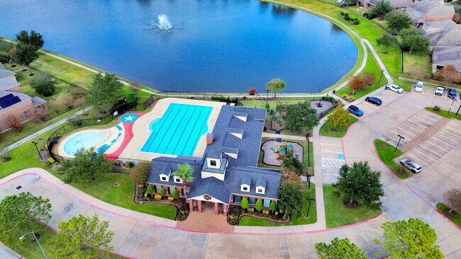 Building Photo - 18410 Avanta Cove Dr