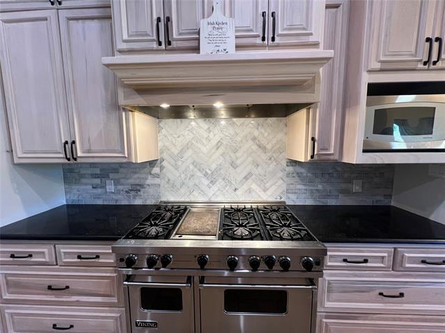 Building Photo - 1313 Mildred Ln