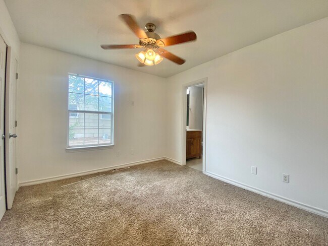 Building Photo - Now available - 4 bed 2 bath 1 car garage now available in Tech Terrace