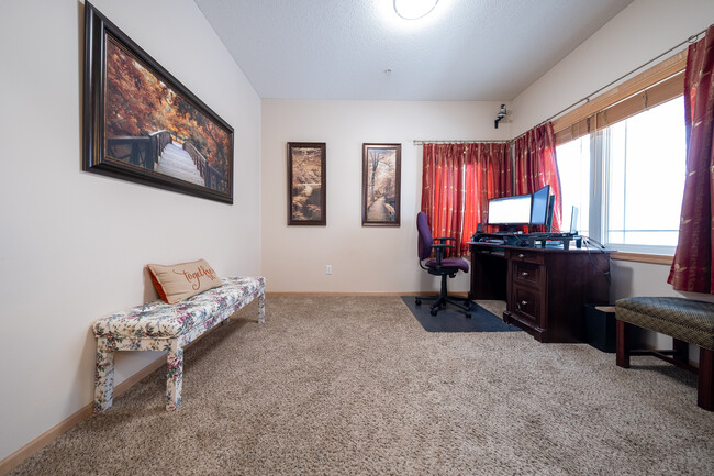 Building Photo - 5157 Yuma Ln N