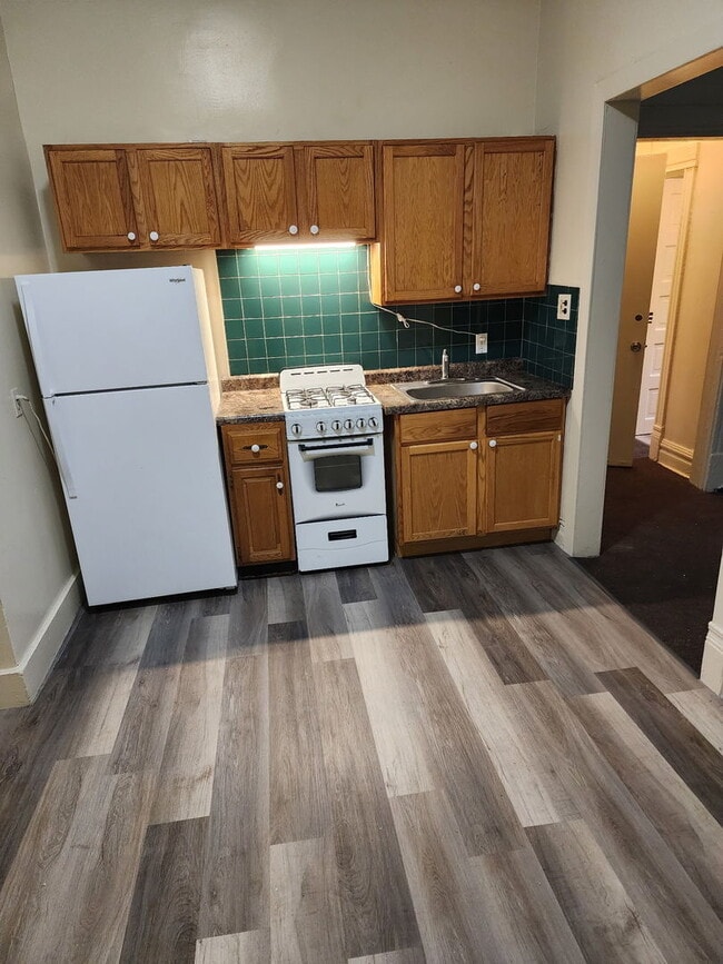 Building Photo - 6527 S Kimbark Ave