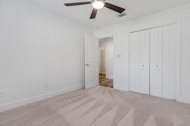 Building Photo - Beautifully Updated Home in Navarre!