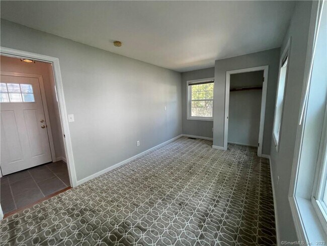 Building Photo - 218 Ruane St