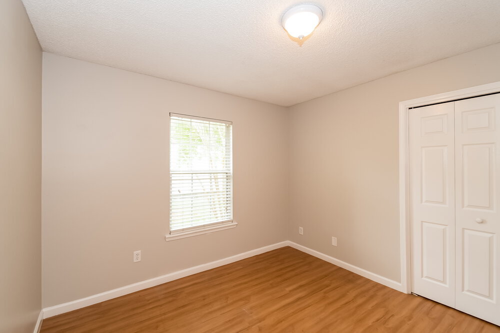 Building Photo - 1826 Ashmore Green Dr