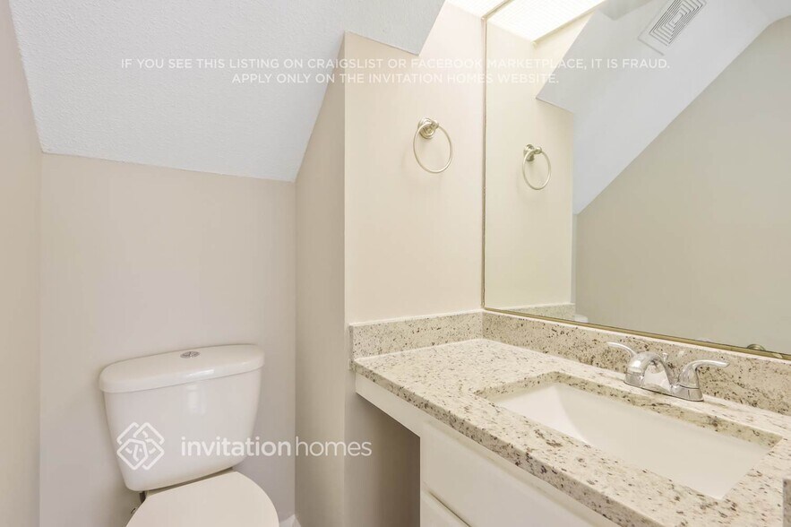 Building Photo - 6449 Eastbriar Dr