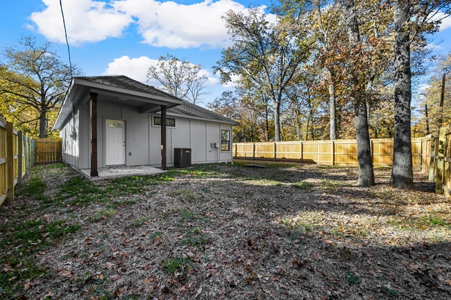 Building Photo - 129 Arapaho