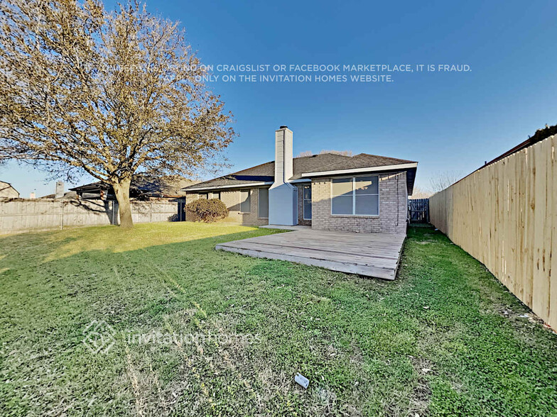 Building Photo - 3724 Periwinkle Dr