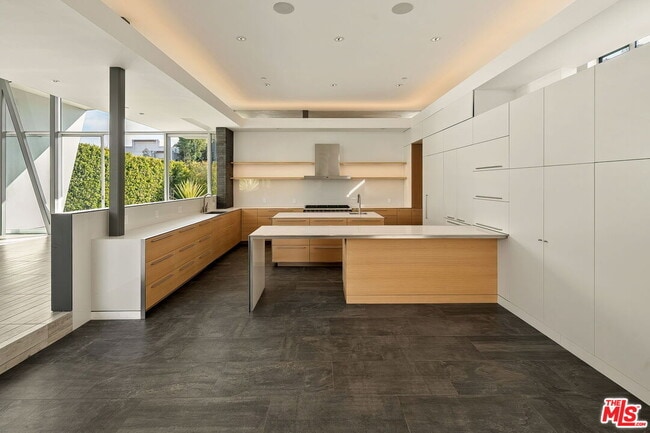 Building Photo - 3646 Inglewood Blvd