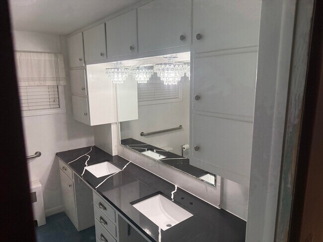 Building Photo - 66 Haywardville Rd