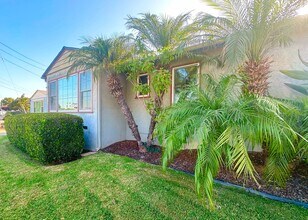 Building Photo - Welcome to your new home located centrally...
