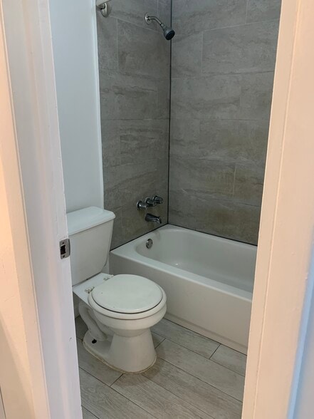 Building Photo - 19751 SW 114th Ave