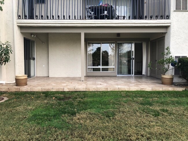 Building Photo - 12036 Caminito Campana