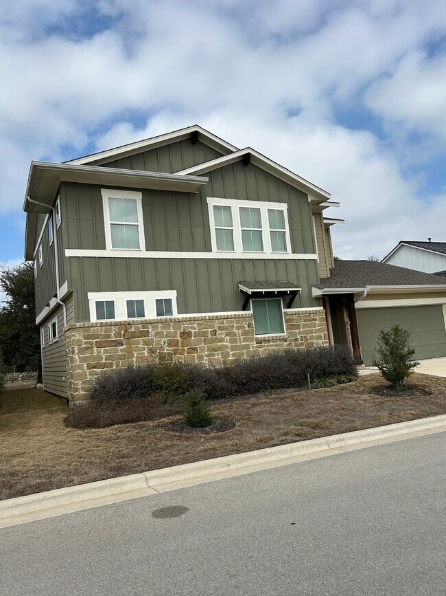 Building Photo - 142 Volterra Ln