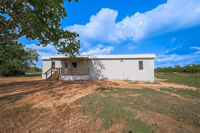 Building Photo - 22334 FM 762 Rd