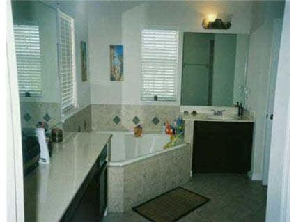 Primary Photo - 1542 Almond Avenue