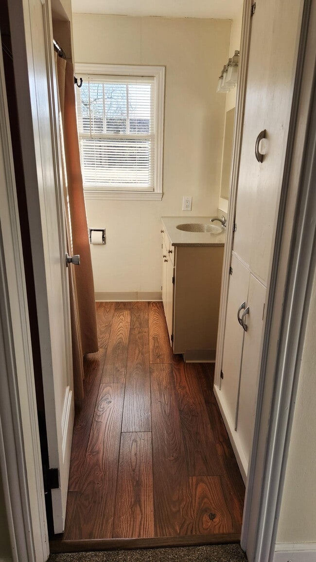 Building Photo - 515 Flambeau St