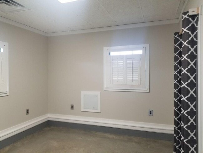 Building Photo - 6047 Wayne Memorial Dr