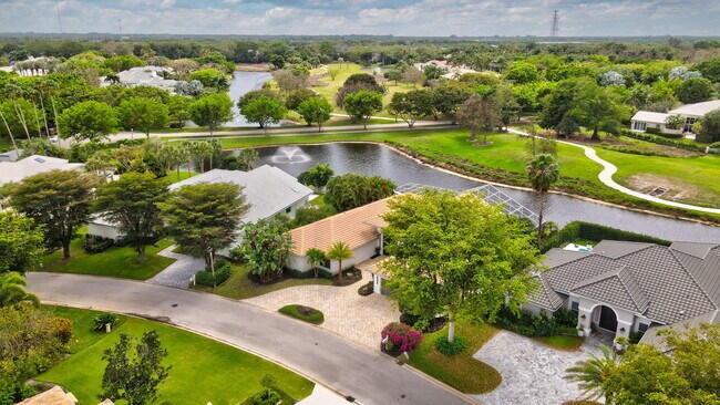 Building Photo - 11180 Isle Brook Ct