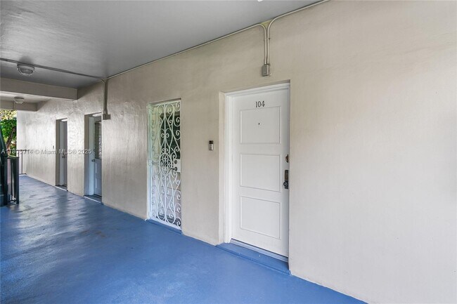 Building Photo - 6815 Edgewater Dr