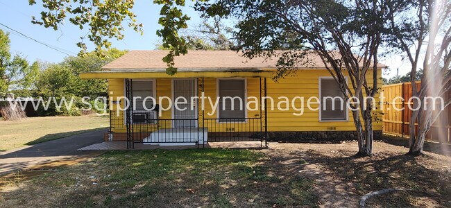 Building Photo - 2 bedroom Irving home for rent!