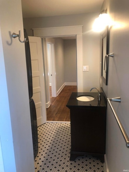 Building Photo - 729 E Hunter Ave