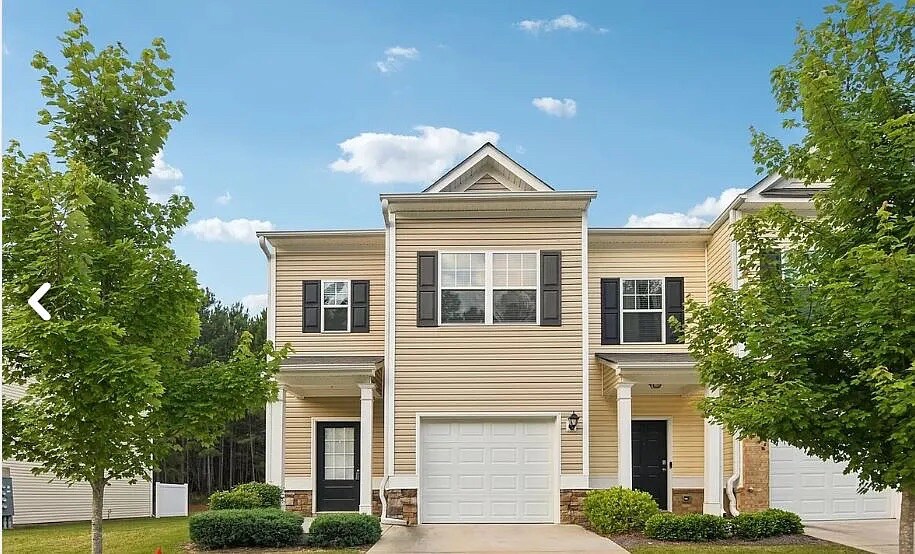 Primary Photo - Room in Townhome on Estes Dr