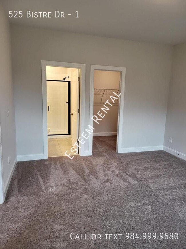 Building Photo - 525 Bistre Dr