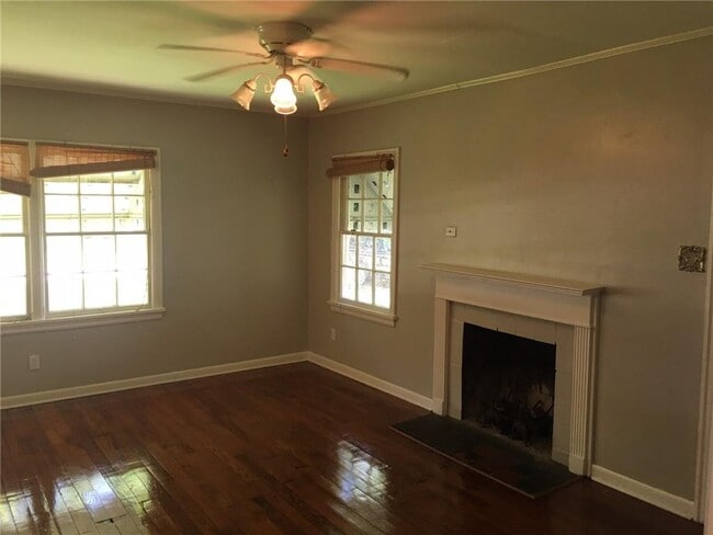 Building Photo - 3062 Fendley Ave