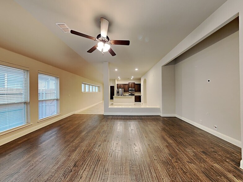 Building Photo - 1517 Yellowthroat Dr