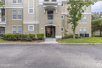 Building Photo - 8290 Gate Pkwy W