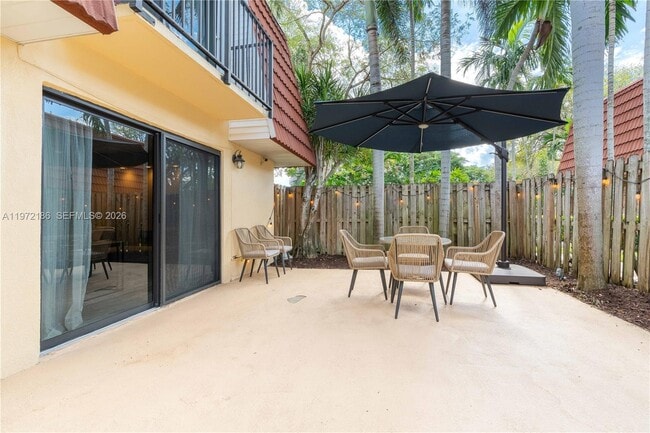 Building Photo - 9844 NW 6th Ct