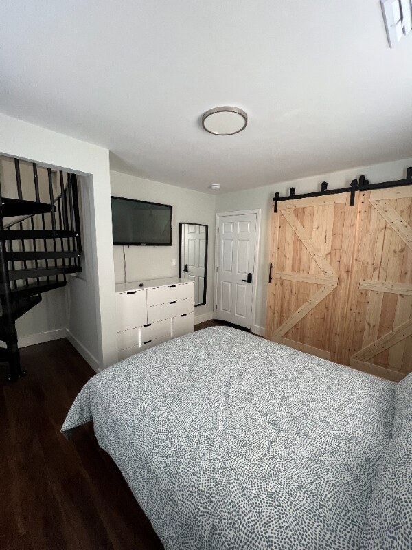 Building Photo - 109 Willow Ave