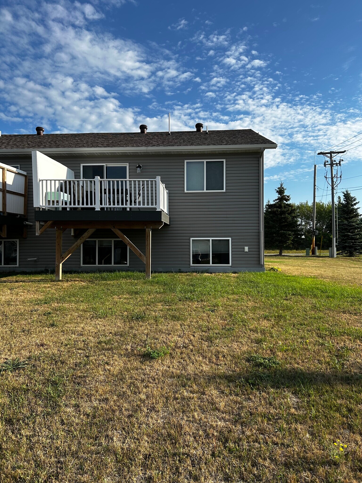 Building Photo - 1869 Longview Dr