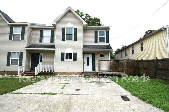 Primary Photo - 5321 Bayside Rd