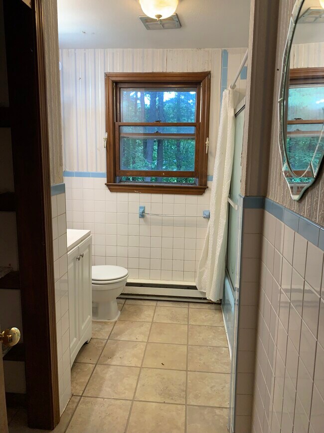 Building Photo - 7 Overlook Ave