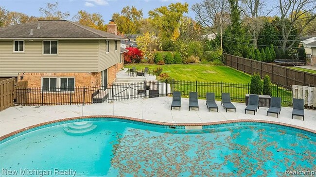 Building Photo - Newly Remodeled House with In-Ground Pool