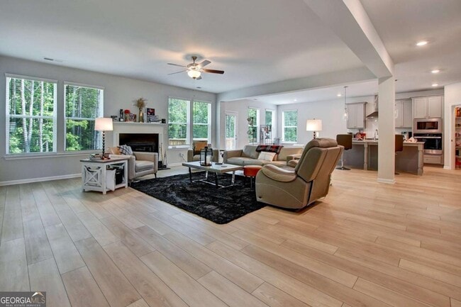 Building Photo - 297 Delta Dr