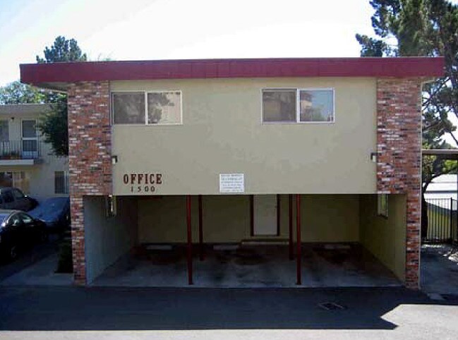 Building Photo - Villa Panorama