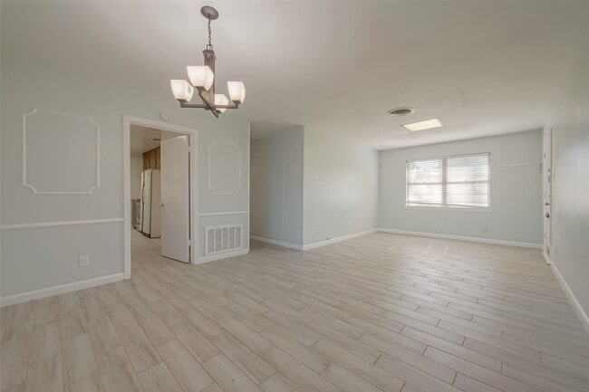 Building Photo - 3426 Bradford St