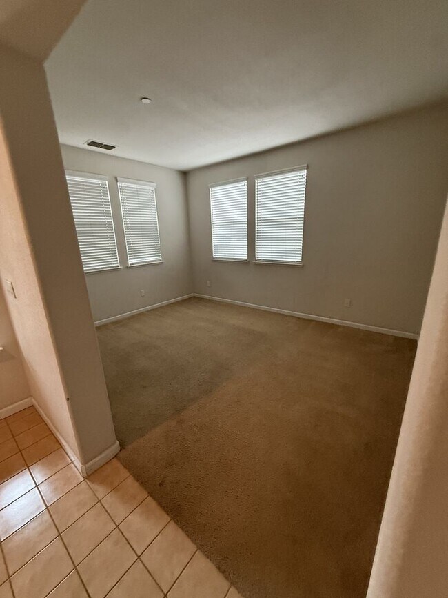 Building Photo - 4BR|2.5BA Townhome w/Garage|Yard| - Tenant Pays $175 monthly for WS&G