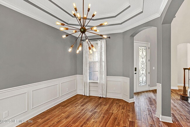 Building Photo - 1637 Fenton Ave