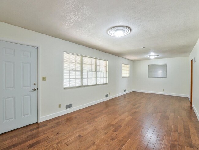 Building Photo - 2950 Meginnis Arm Rd